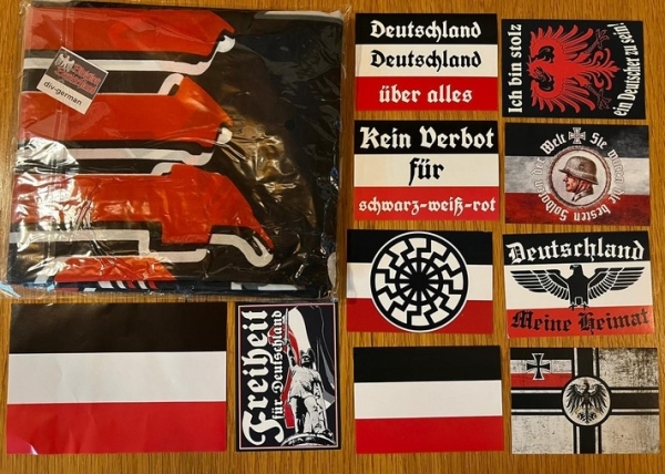 Aktivisten Paket - DEUTSCHLAND - 200 Stück + Fahne Deutschland schwarz-weiß-rot Aktivisten Paket - DEUTSCHLAND - 200 Stück + Fahne Deutschland schwarz-weiß-rot